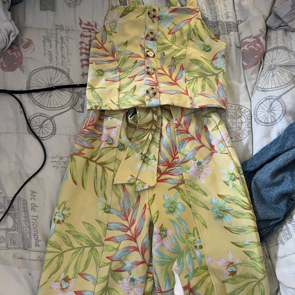 Hawaiian print crop top and pants SET juniors size XS (1)
